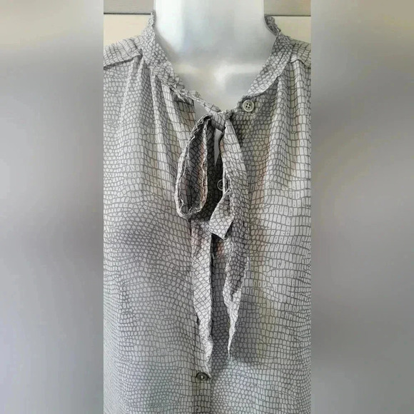 Michael Michael Kors Blue Sheer Shirt with Front Tie, Size Small - Picture 5 of 11